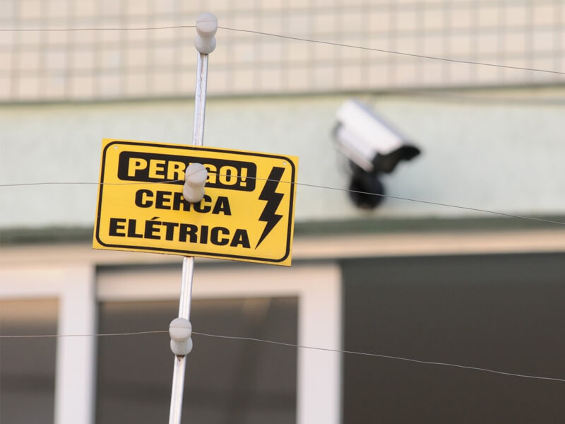 instalação de cerca elétrica